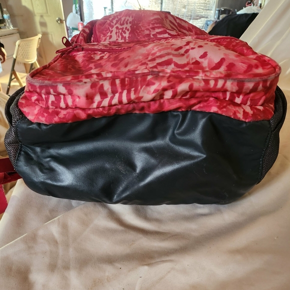 Under Armour Red Patterned Backpack - Picture 4 of 6